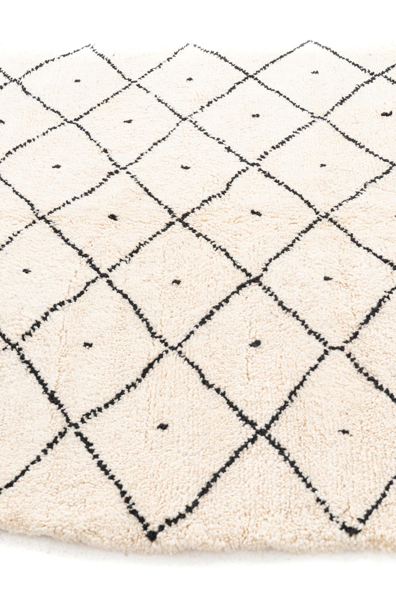 5' 4 x 8' 3 Hand Knotted Moroccan Wool Rug