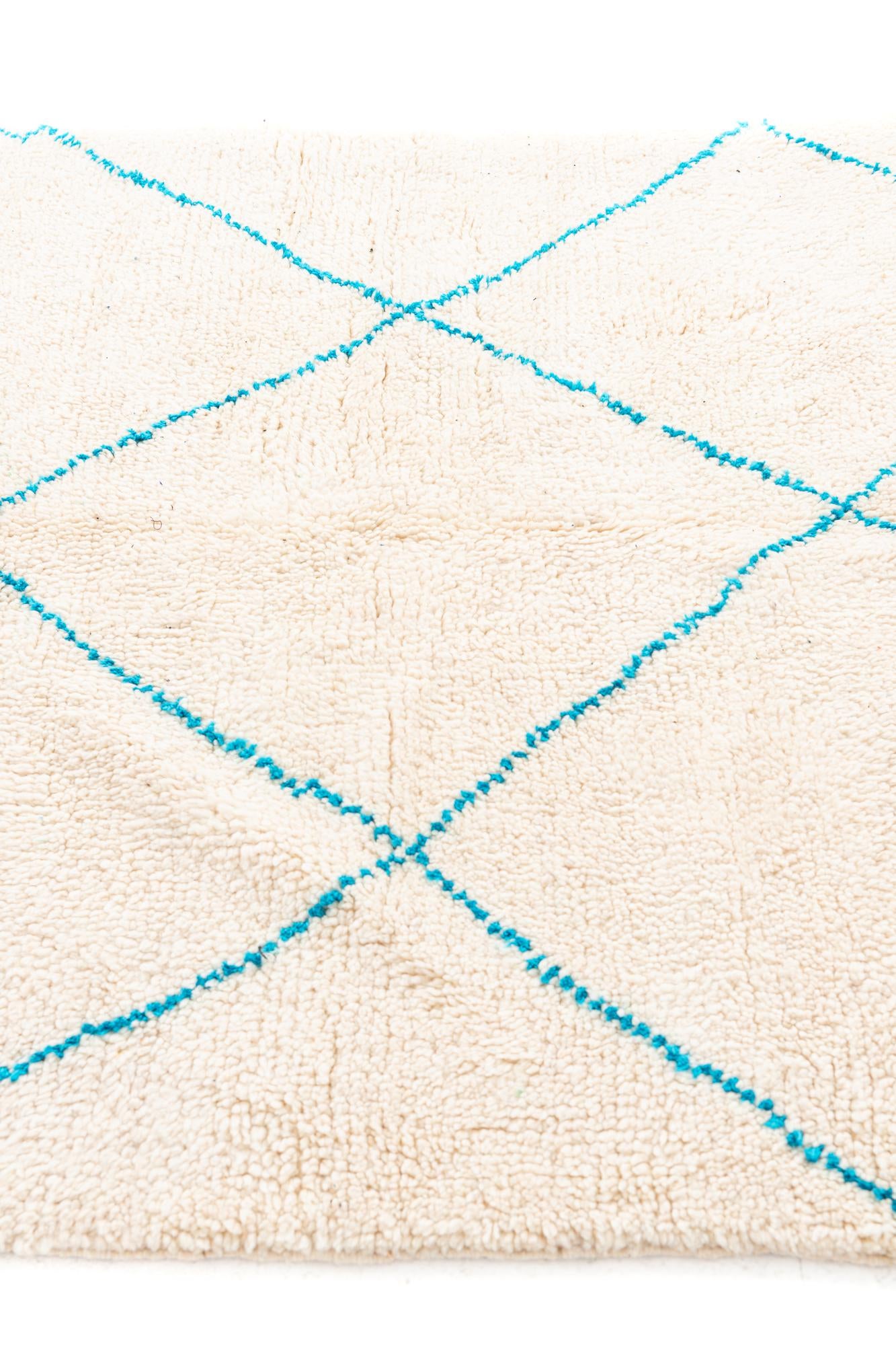 5' x 8' 2 Hand Knotted Moroccan Wool Rug