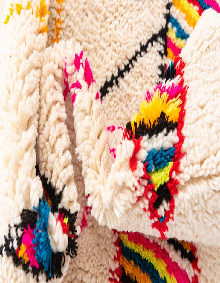 Detail image of 5' 2 x 6' 3  Hand Knotted Moroccan Wool Rug