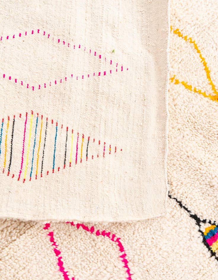 Detail image of 5' 2 x 6' 3  Hand Knotted Moroccan Wool Rug