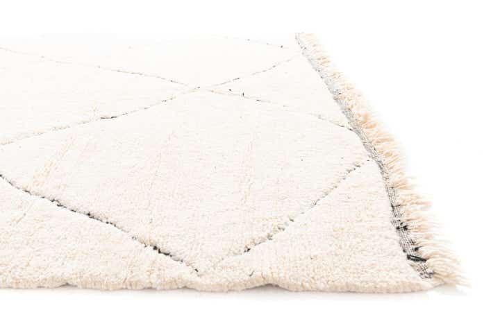 7' 1 x 9' 6 Hand Knotted Moroccan Wool Rug