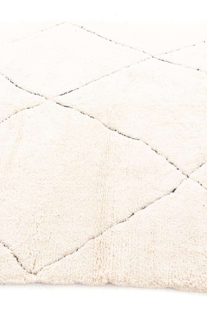 7' 1 x 9' 6 Hand Knotted Moroccan Wool Rug