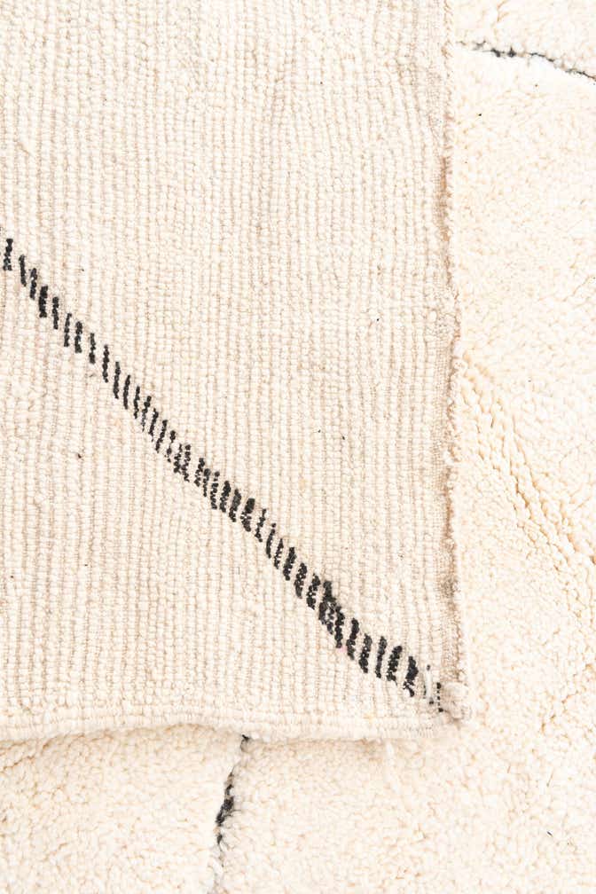 7' 1 x 9' 6 Hand Knotted Moroccan Wool Rug