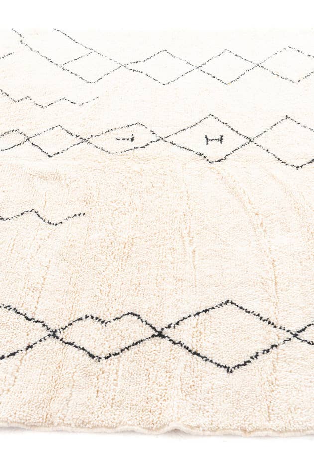Detail image of 6' 9 x 9' 1 Hand Knotted Moroccan Wool Rug