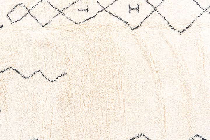 6' 9 x 9' 1 Hand Knotted Moroccan Wool Rug