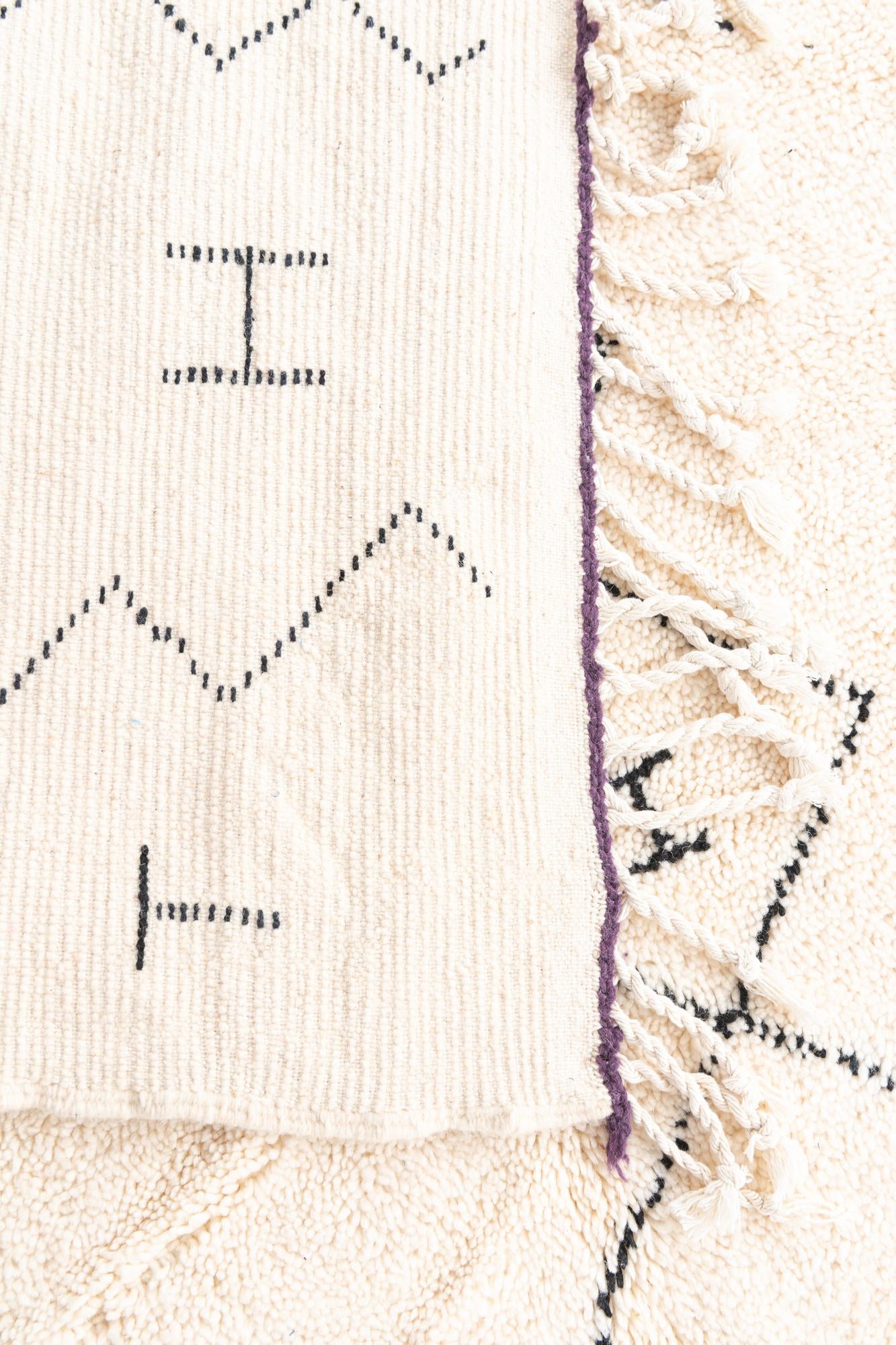 6' 9 x 9' 1 Hand Knotted Moroccan Wool Rug