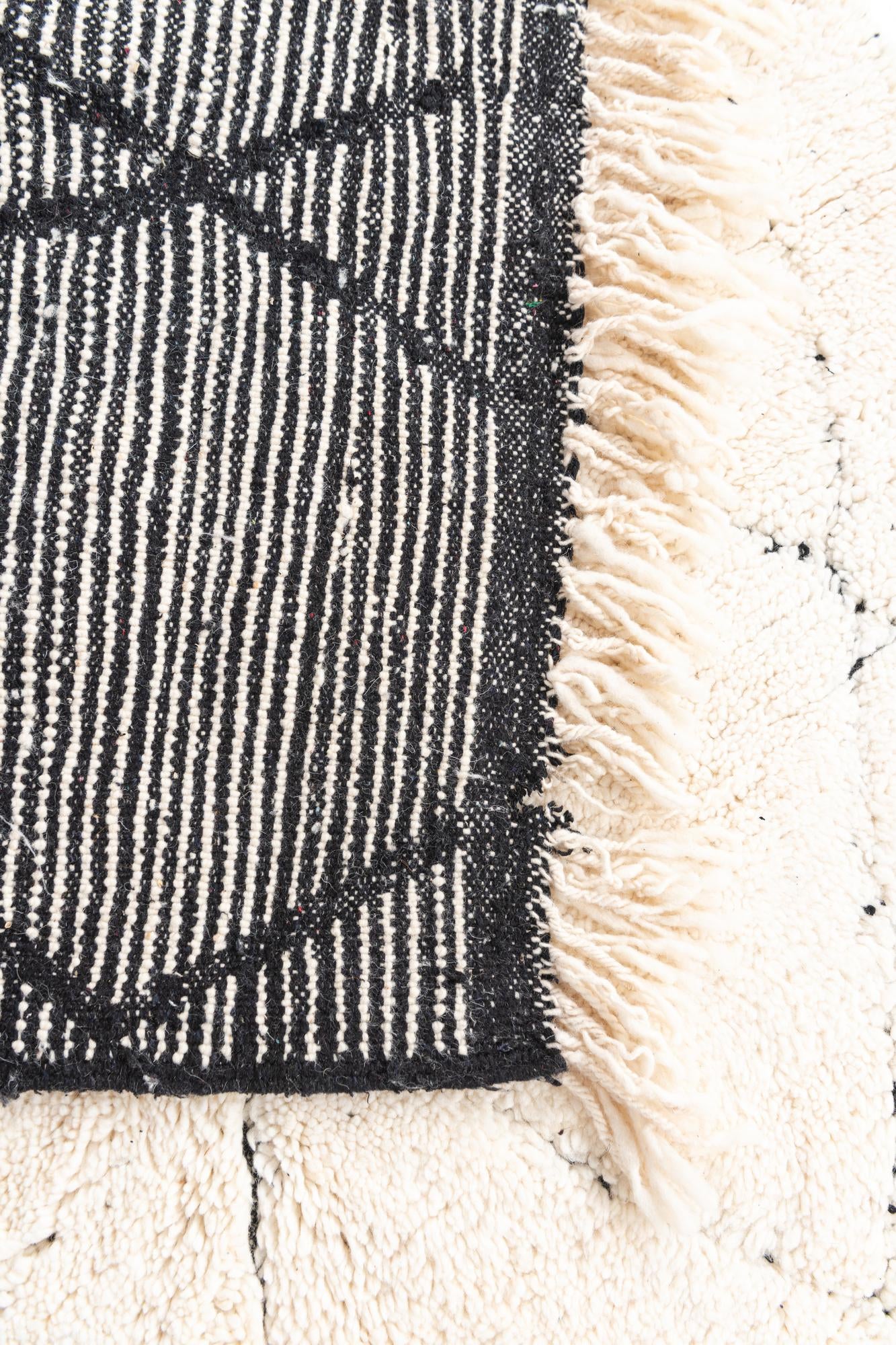 4' 8 x 8' 3 Hand Knotted Moroccan Wool Rug