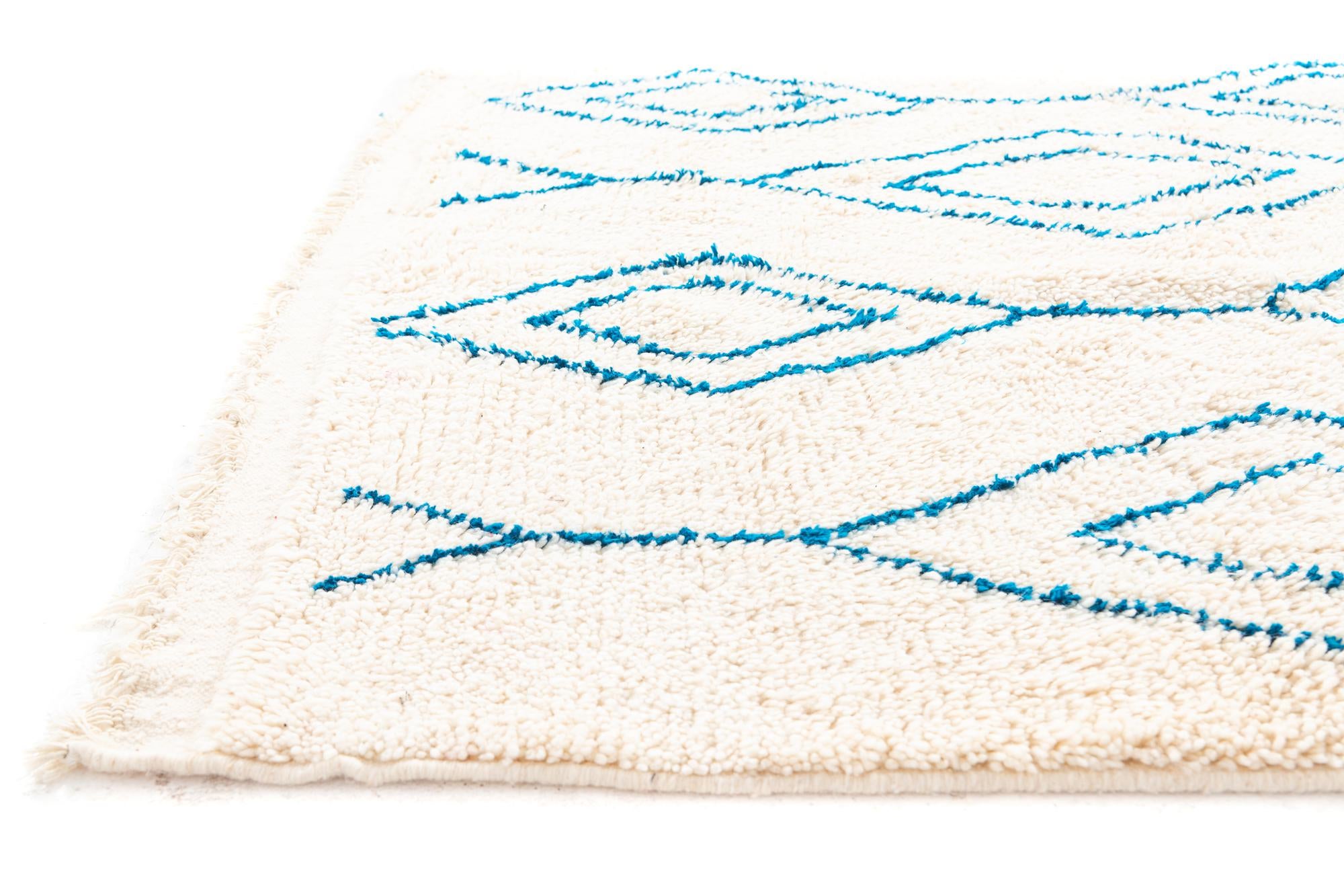 5' 3 x 8' 2 Hand Knotted Moroccan Wool Rug