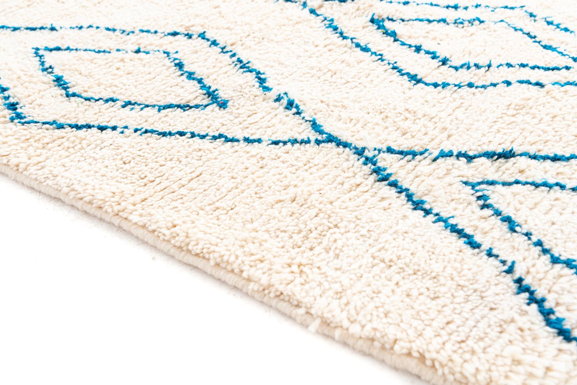 5' 3 x 8' 2 Hand Knotted Moroccan Wool Rug