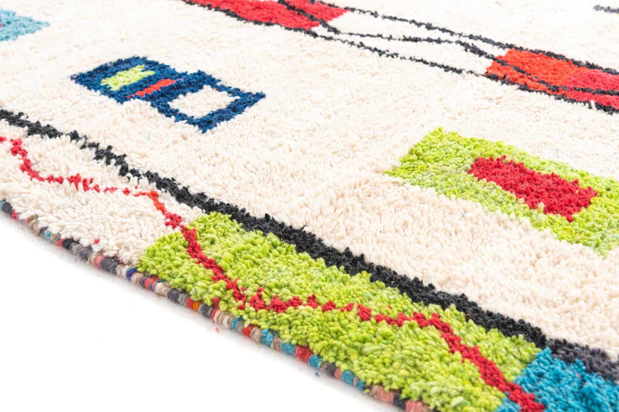 5' x 8' 2 Hand Knotted Moroccan Wool Rug