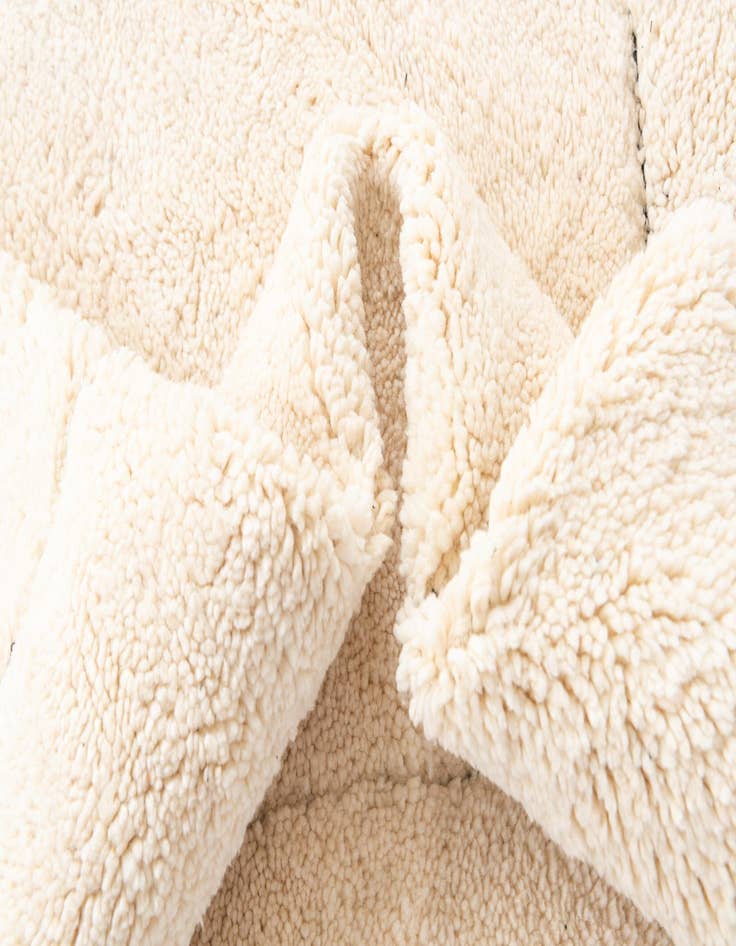 Detail image of 8' 8 x 11'  Hand Knotted Moroccan Wool Rug