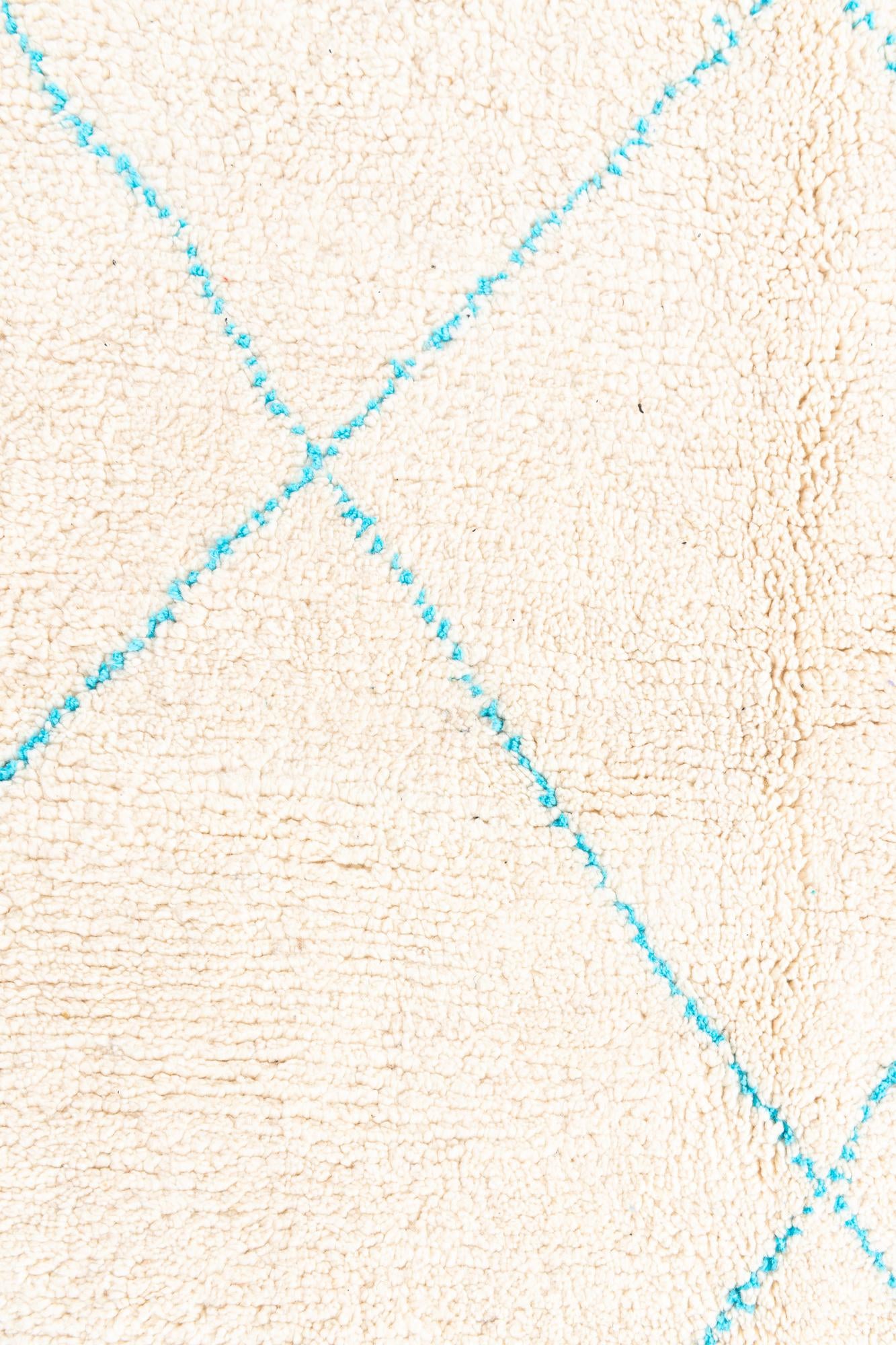 5' 2 x 8' Hand Knotted Moroccan Wool Rug