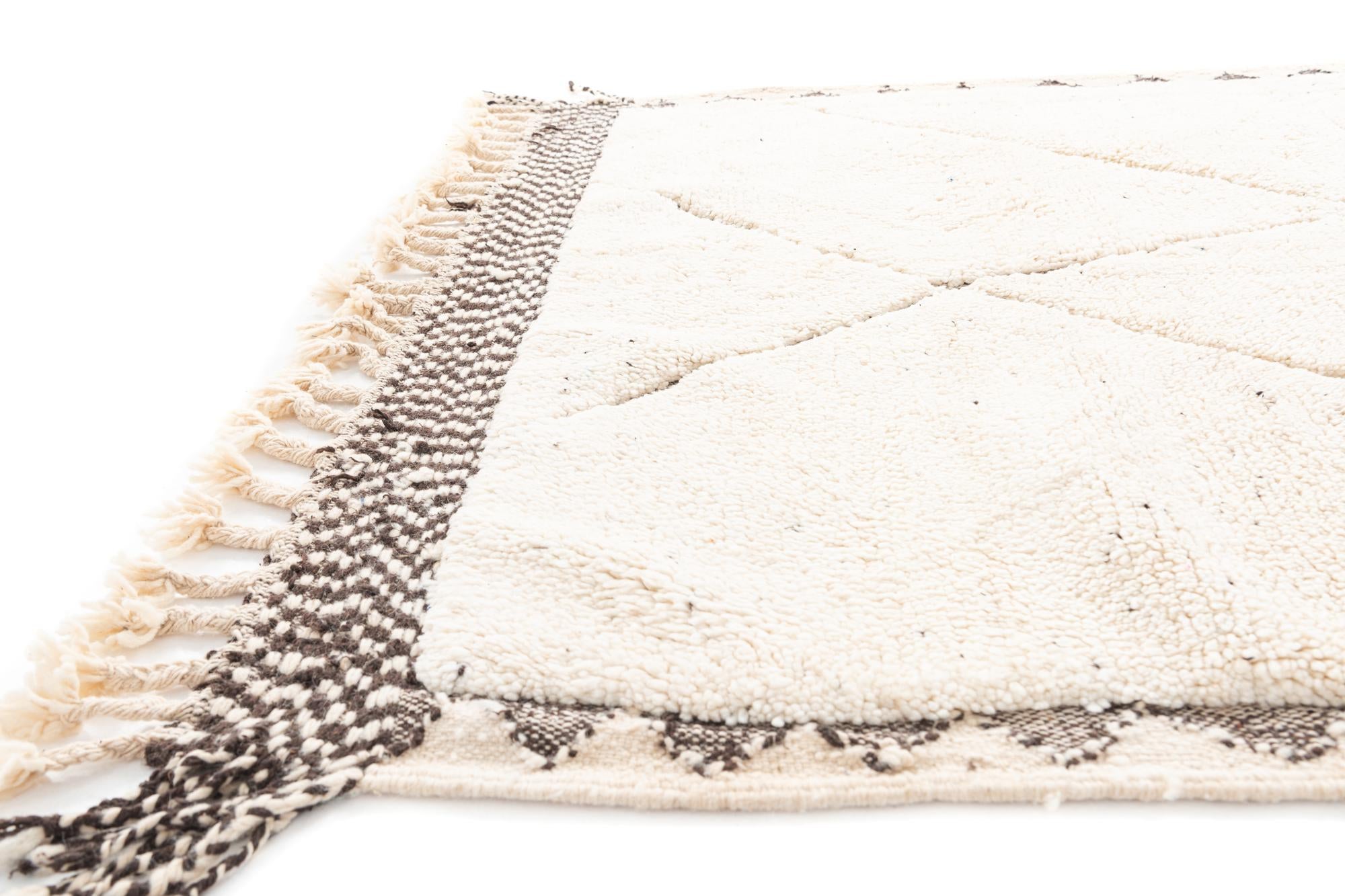 5' 7 x 8' 4 Hand Knotted Moroccan Wool Rug