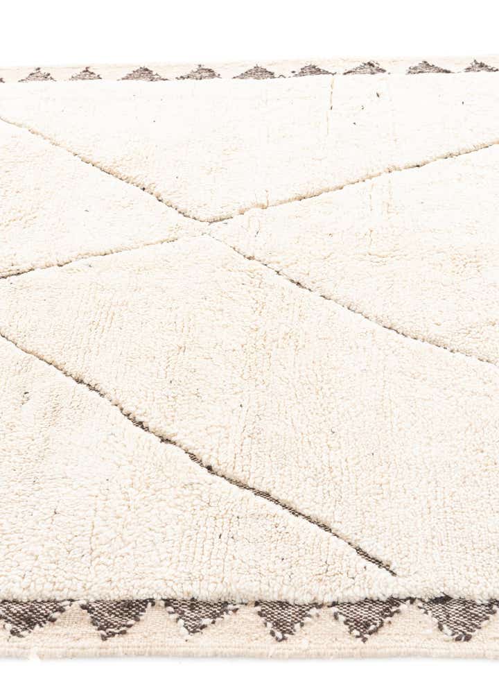 5' 7 x 8' 4 Hand Knotted Moroccan Wool Rug