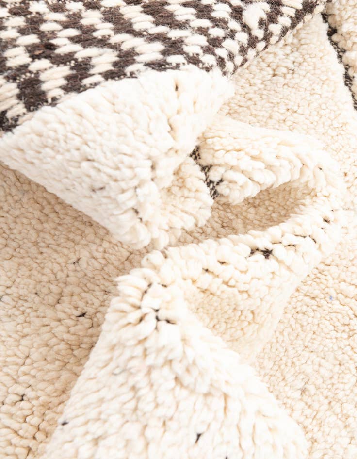 Detail image of 5' 7 x 8' 4 Hand Knotted Moroccan Wool Rug