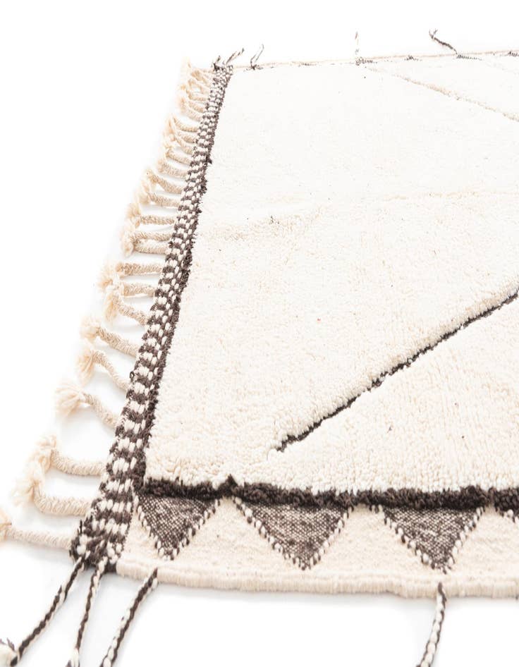 Detail image of 5' 5 x 8' 7  Hand Knotted Moroccan Wool Rug