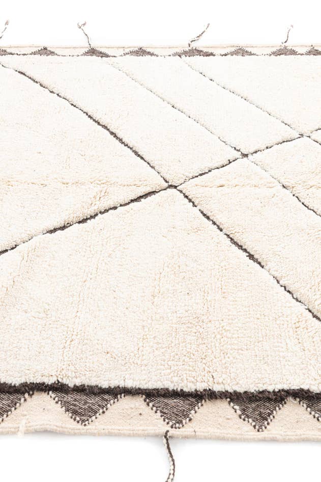 Detail image of 5' 5 x 8' 7 Hand Knotted Moroccan Wool Rug