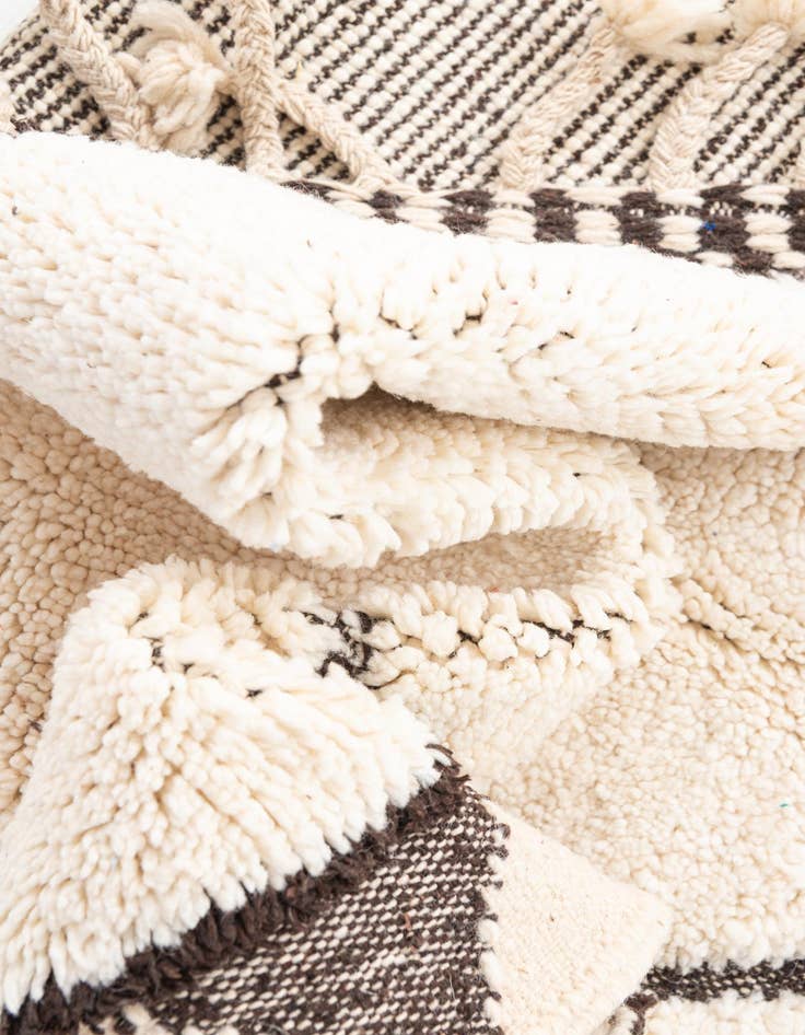 Detail image of 5' 5 x 8' 7  Hand Knotted Moroccan Wool Rug