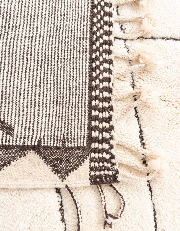 Detail image of 5' 5 x 8' 7  Hand Knotted Moroccan Wool Rug