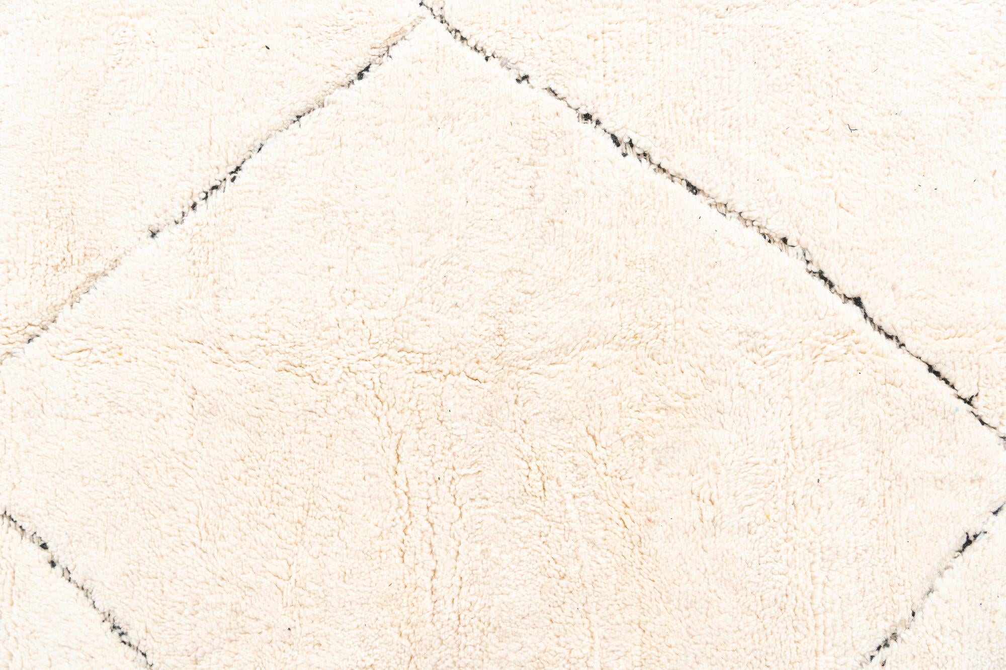 8' 8 x 11' Hand Knotted Moroccan Wool Rug