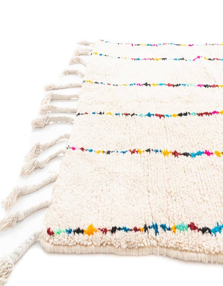 Detail image of 4' 9 x 6' 4  Hand Knotted Moroccan Wool Rug