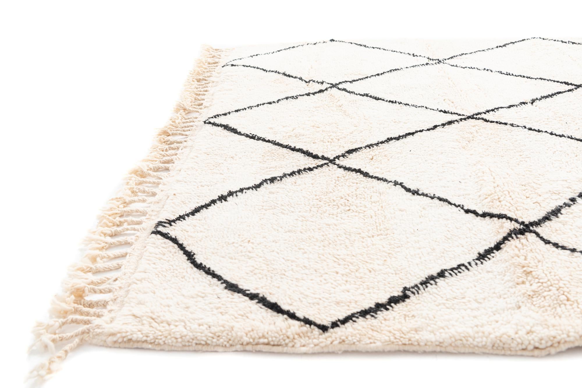 5' 2 x 8' Hand Knotted Moroccan Wool Rug