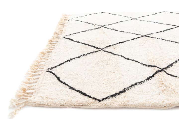 5' 2 x 8' Hand Knotted Moroccan Wool Rug