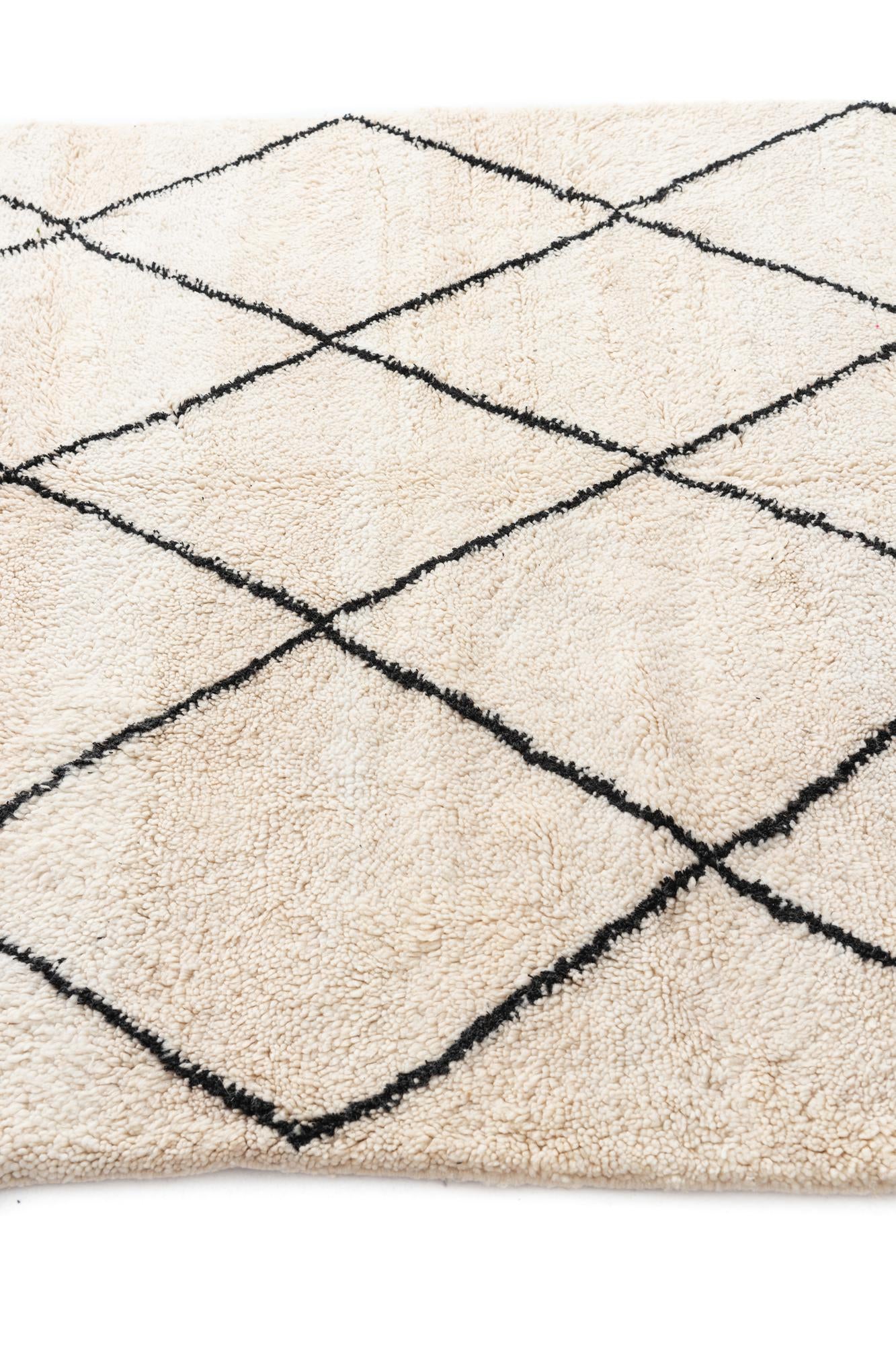 5' 2 x 8' Hand Knotted Moroccan Wool Rug