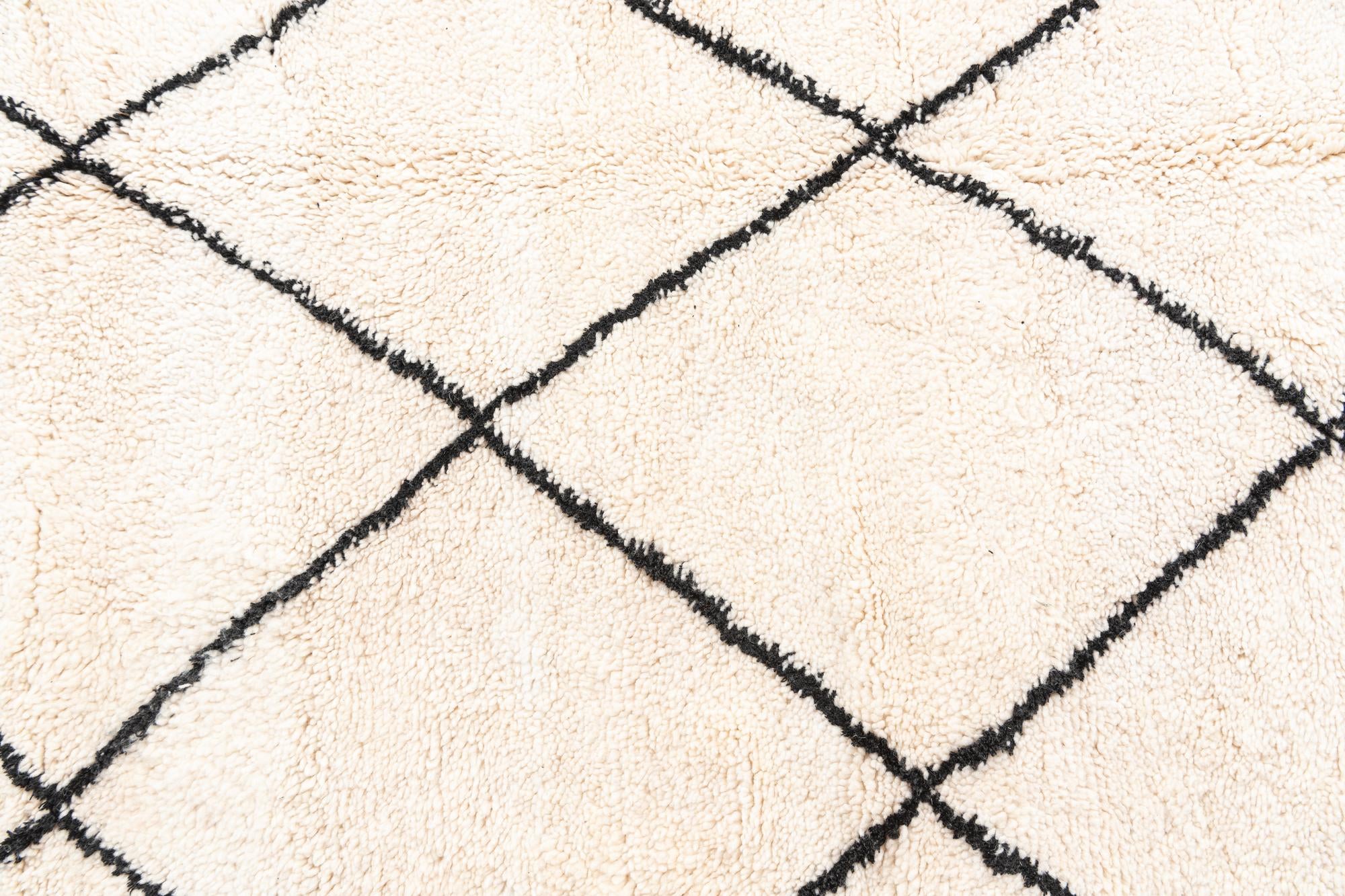 5' 2 x 8' Hand Knotted Moroccan Wool Rug