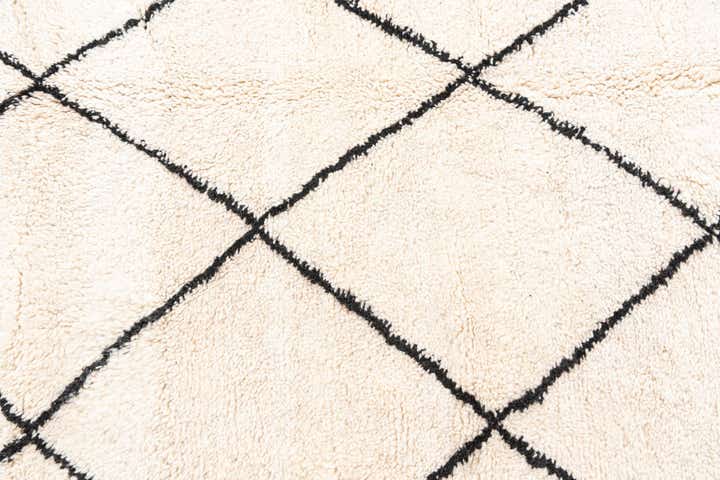5' 2 x 8' Hand Knotted Moroccan Wool Rug