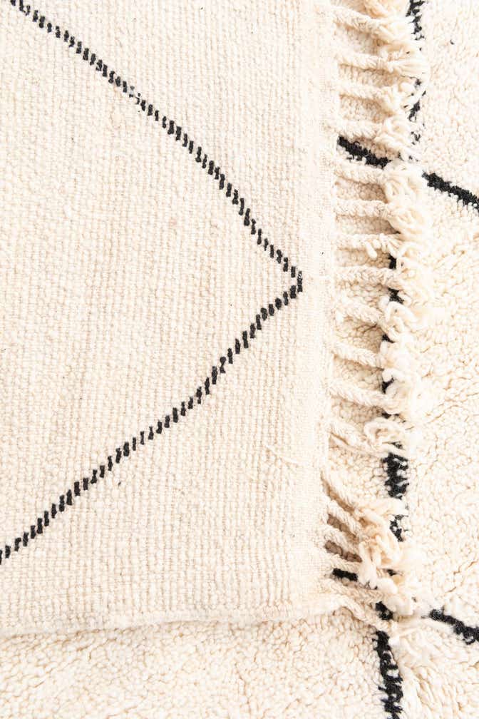 5' 2 x 8' Hand Knotted Moroccan Wool Rug