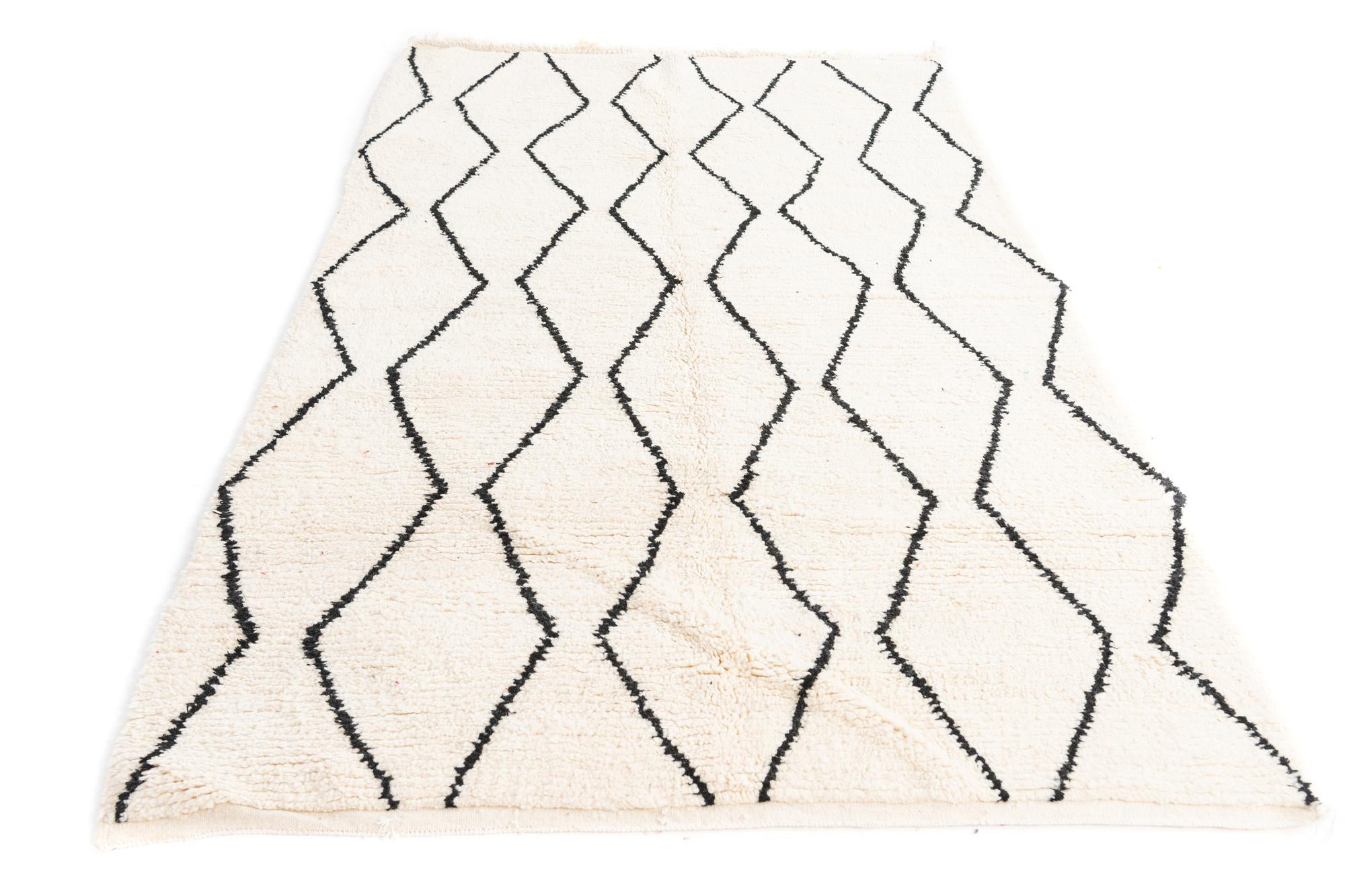 4' 9 x 8' Hand Knotted Moroccan Wool Rug