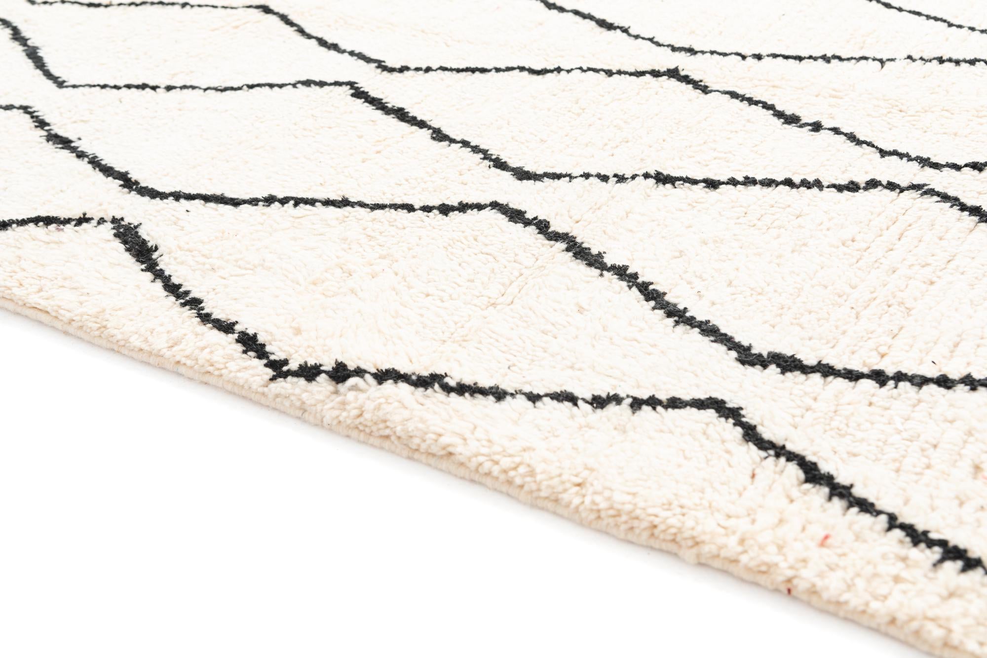 4' 9 x 8' Hand Knotted Moroccan Wool Rug
