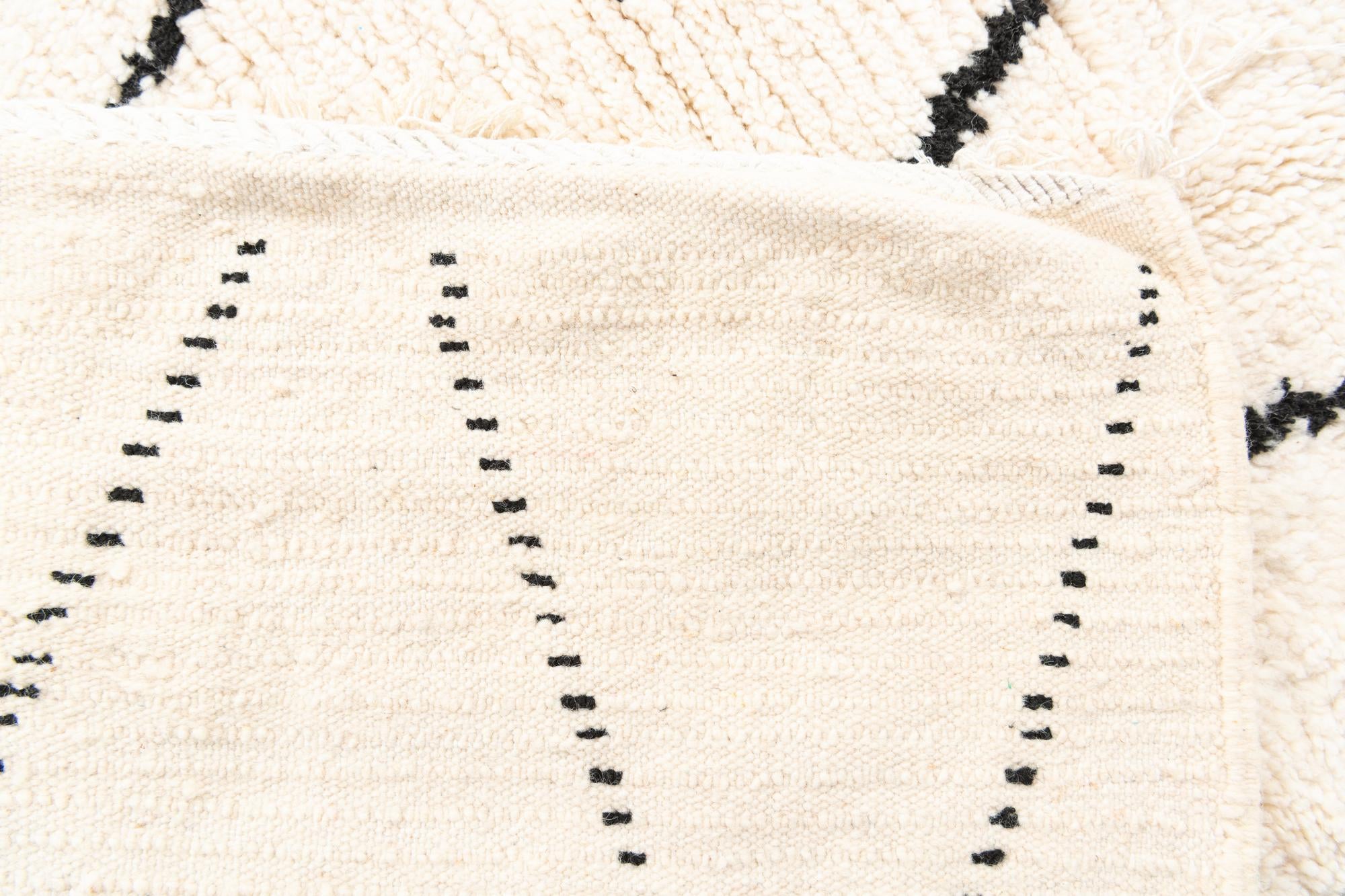 4' 9 x 8' Hand Knotted Moroccan Wool Rug