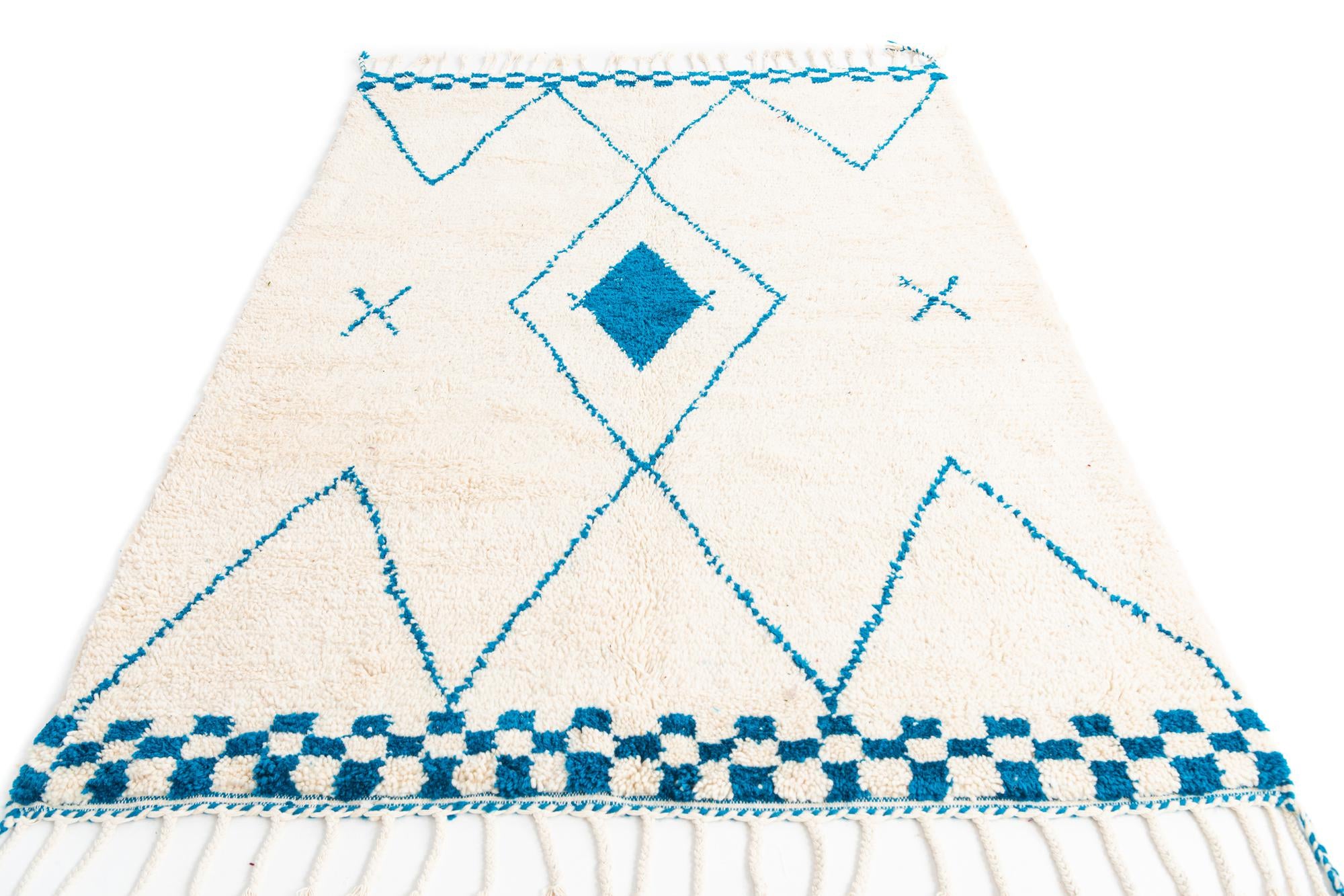 5' 4 x 7' 7 Hand Knotted Moroccan Wool Rug