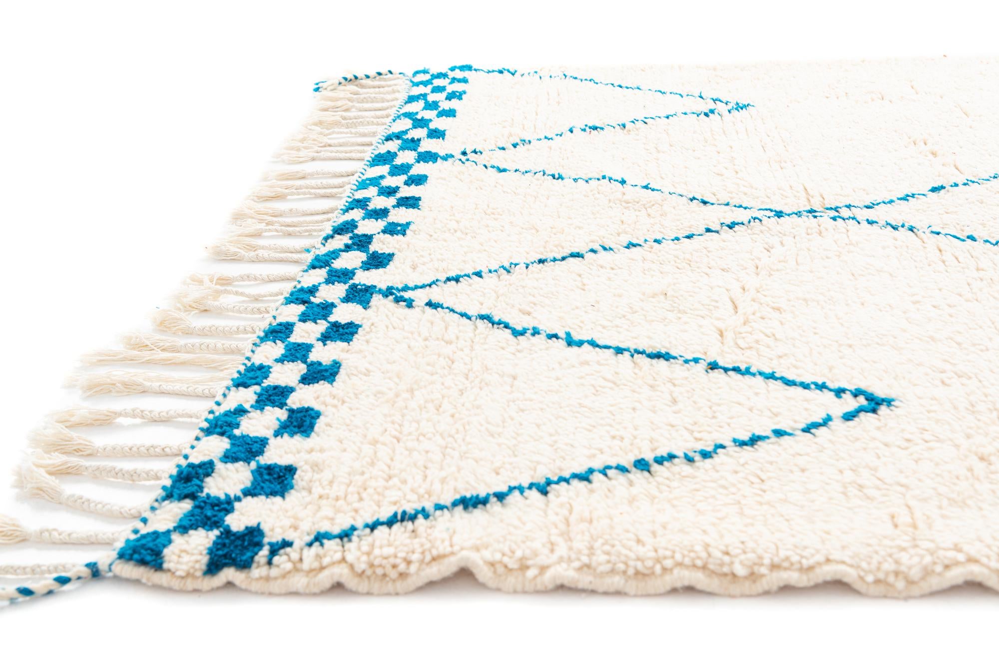 5' 4 x 7' 7 Hand Knotted Moroccan Wool Rug