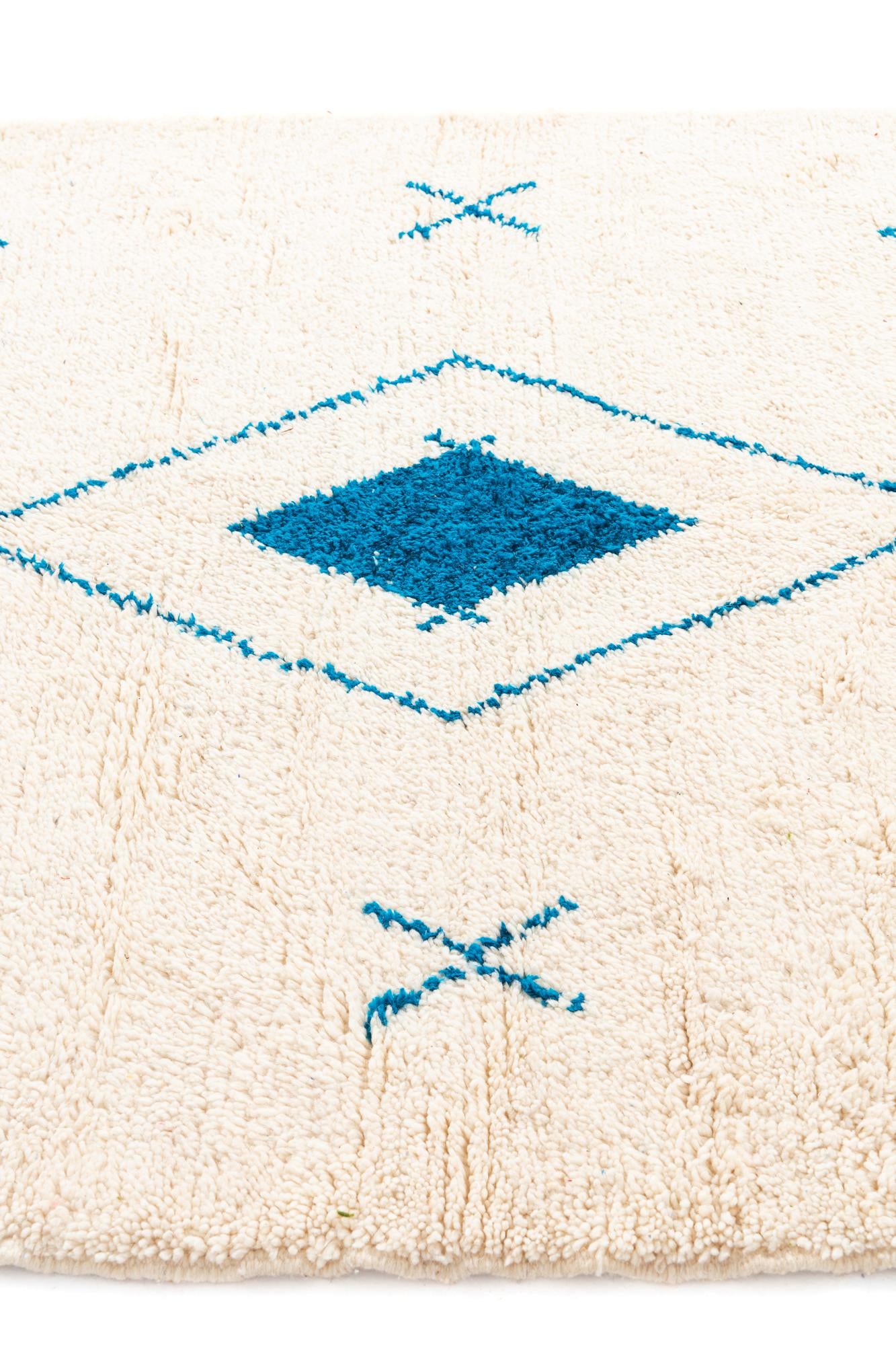 5' 4 x 7' 7 Hand Knotted Moroccan Wool Rug
