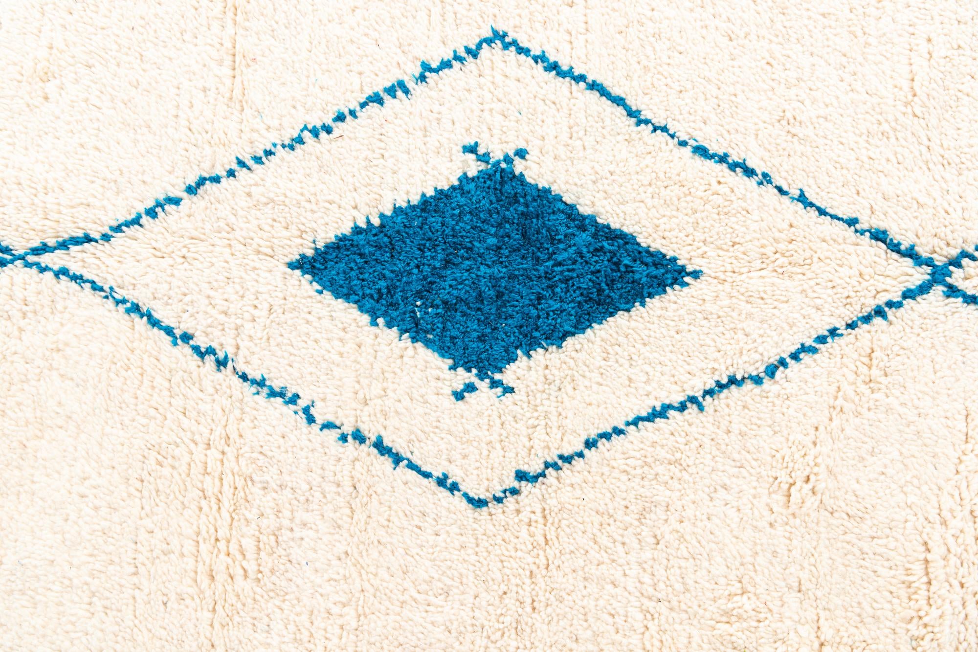 5' 4 x 7' 7 Hand Knotted Moroccan Wool Rug