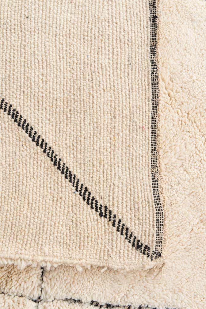7' 2 x 10' Hand Knotted Moroccan Wool Rug