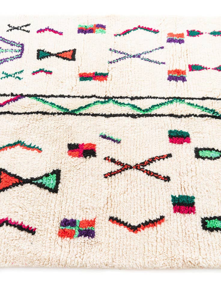 Detail image of 4' 8 x 8' Hand Knotted Moroccan Wool Rug