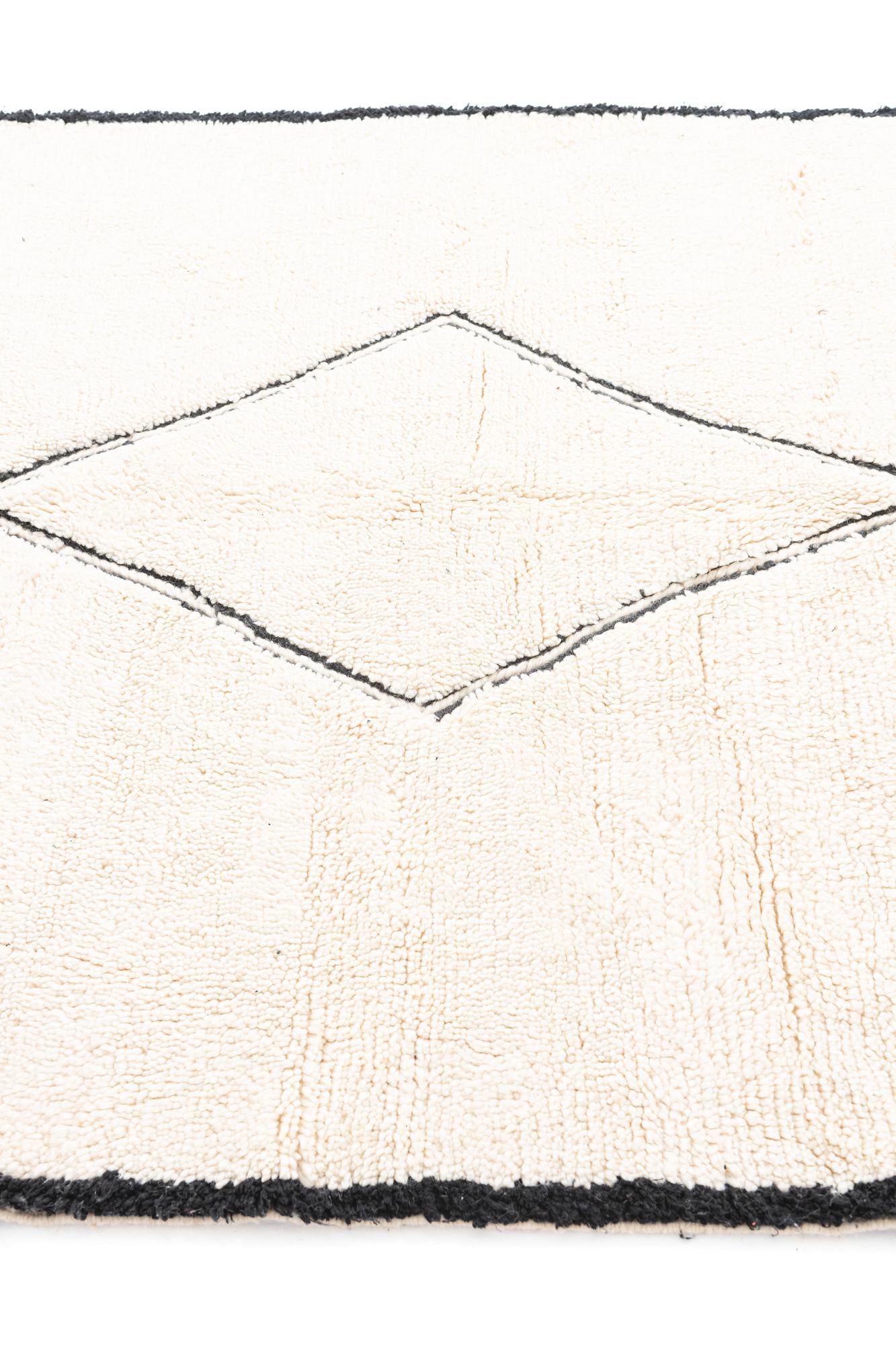 5' 5 x 7' 10 Hand Knotted Moroccan Wool Rug