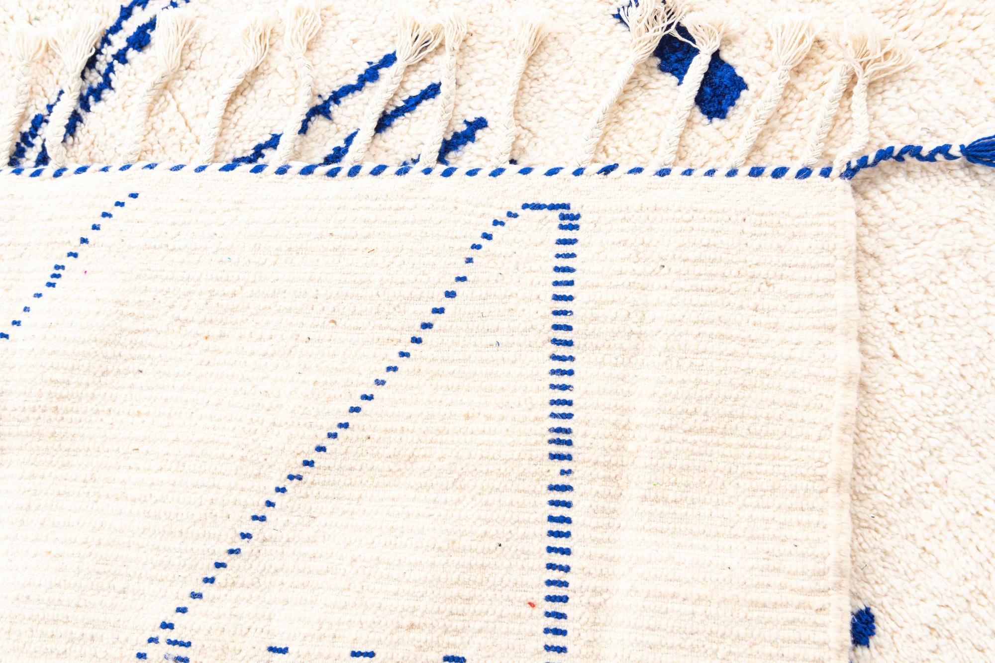5' 5 x 7' 10 Hand Knotted Moroccan Wool Rug