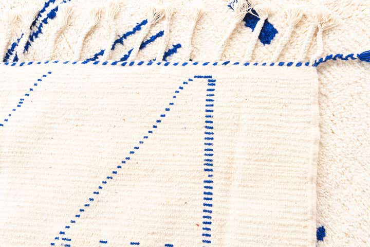 5' 5 x 7' 10 Hand Knotted Moroccan Wool Rug