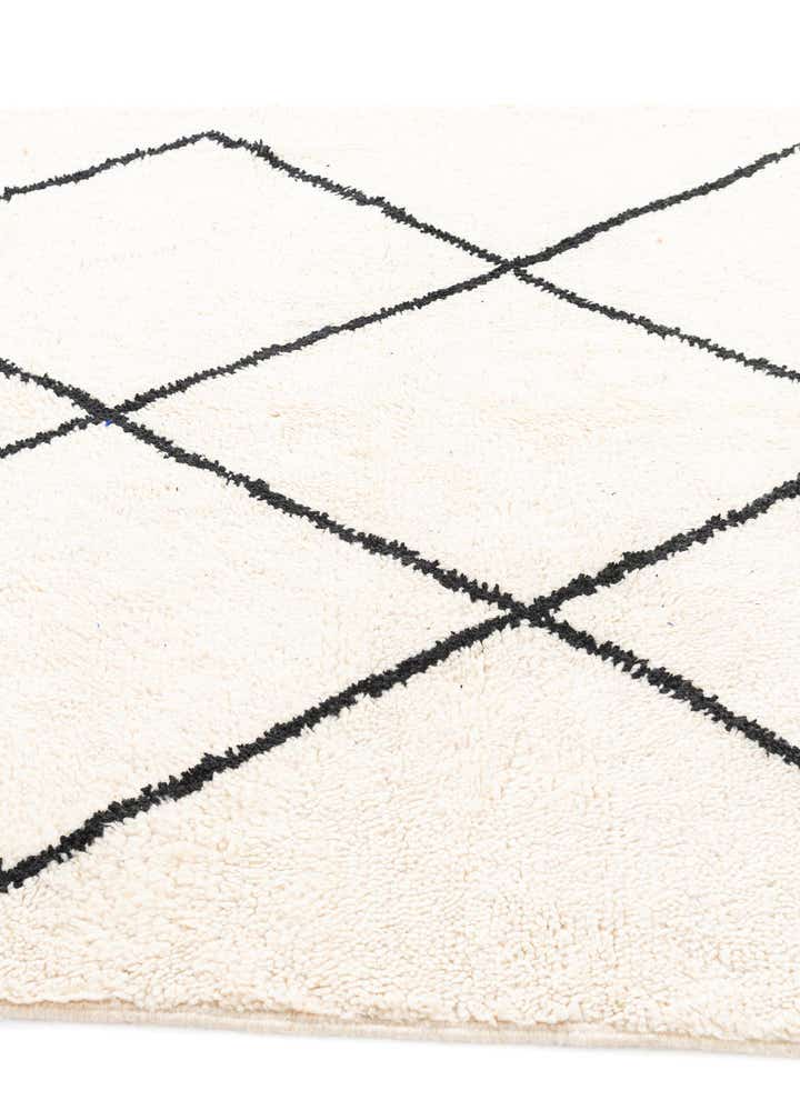5' 8 x 9' 8 Hand Knotted Moroccan Wool Rug