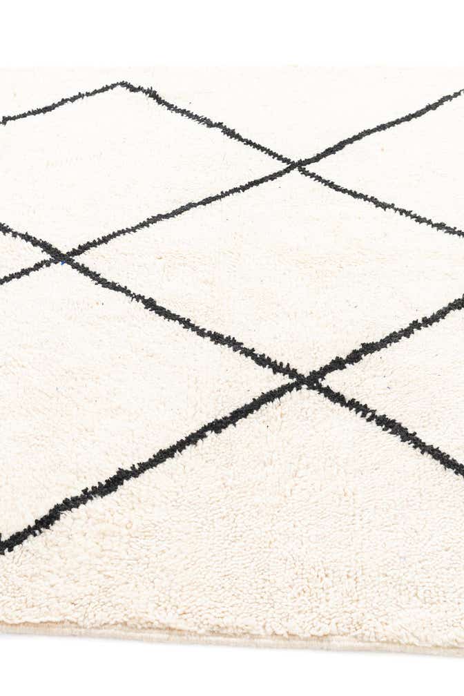 5' 8 x 9' 8 Hand Knotted Moroccan Wool Rug