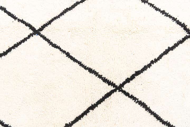 5' 8 x 9' 8 Hand Knotted Moroccan Wool Rug