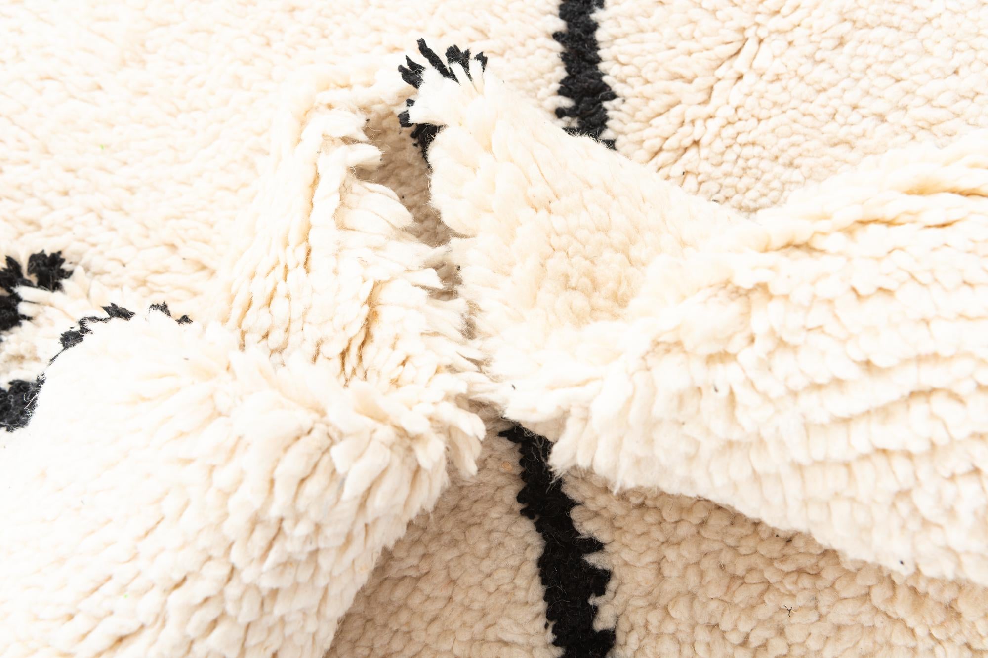 5' 8 x 9' 8 Hand Knotted Moroccan Wool Rug