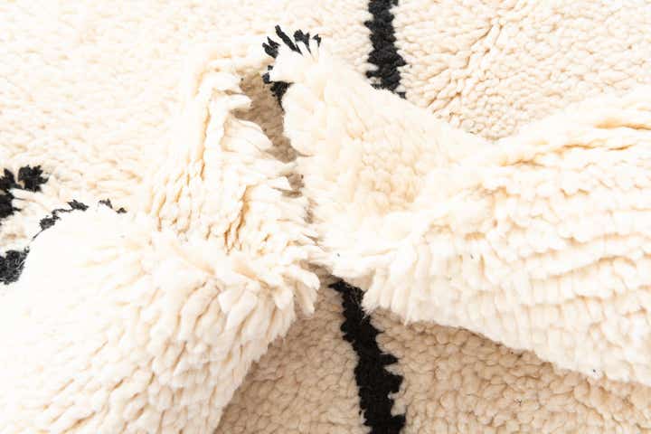 5' 8 x 9' 8 Hand Knotted Moroccan Wool Rug