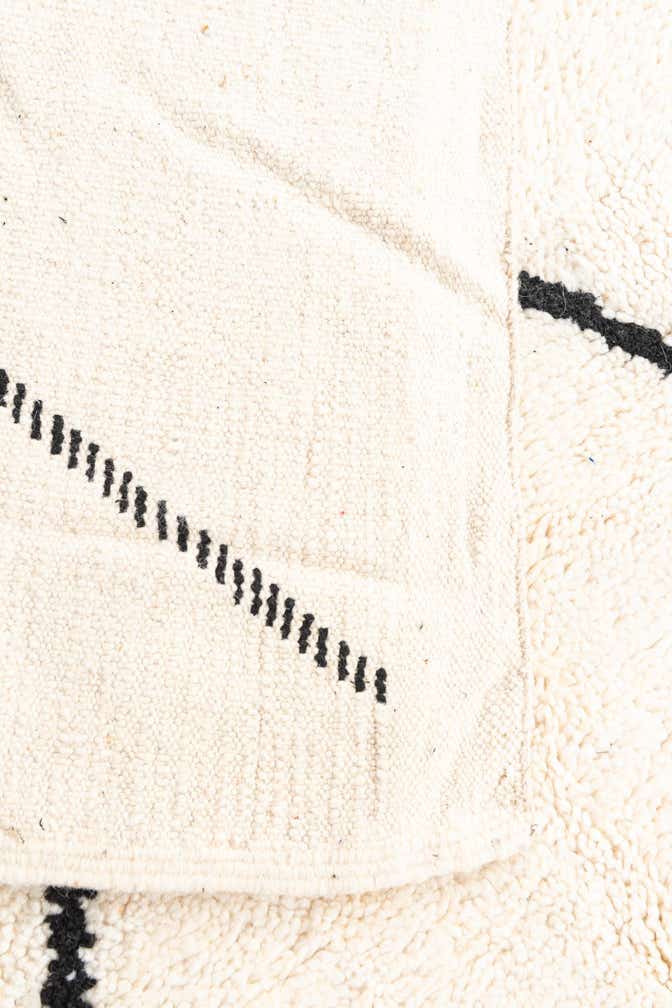 5' 8 x 9' 8 Hand Knotted Moroccan Wool Rug