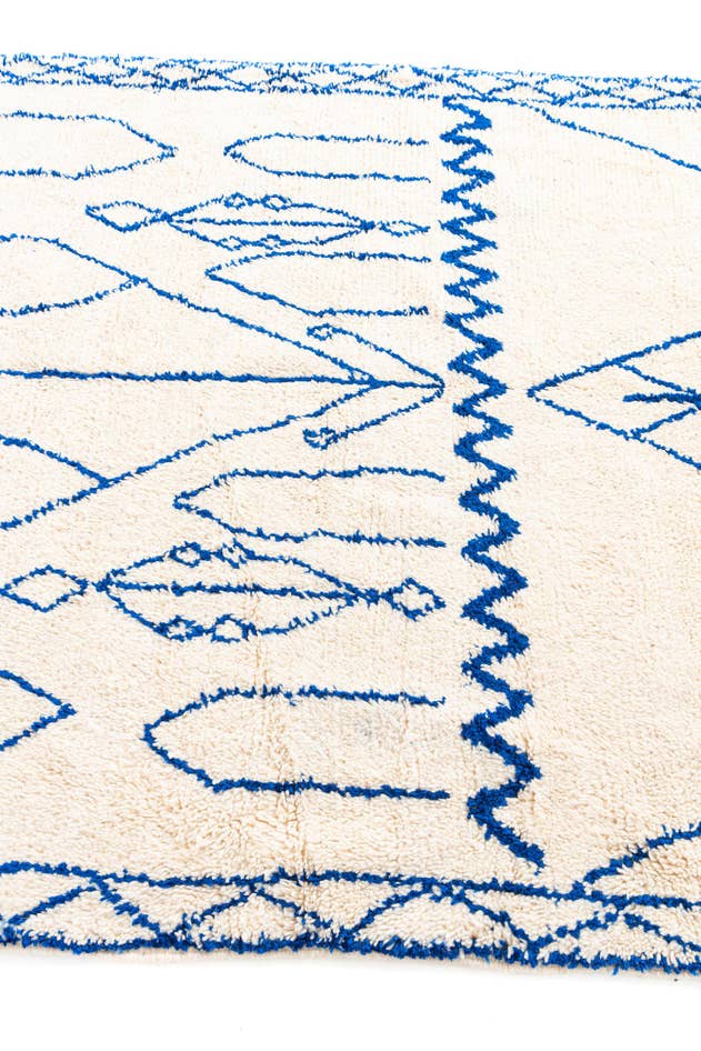 Detail image of 6' 7 x 10' 2 Hand Knotted Moroccan Wool Rug